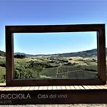 Tuscany Life