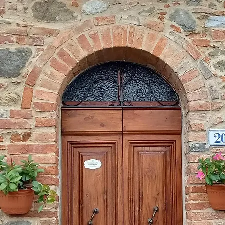 Tuscany Life شقة